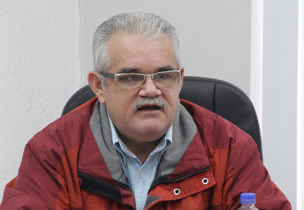 Isidro Ibarra: La Política&nbsp;Interna