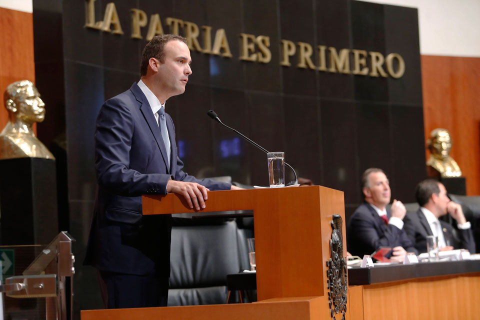 Juan Fernández: Una revelación&nbsp;política