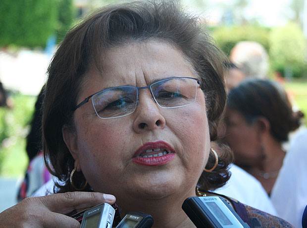 Esthela Ponce: Perdiendo&nbsp;Ganan