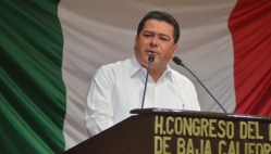 0-a-a-a-isidro-jordan-moyron-congreso