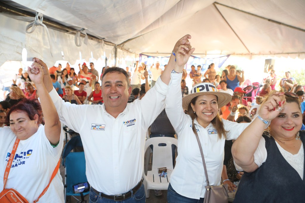 Lupita y Pancho: Equipo&nbsp;Competitivo