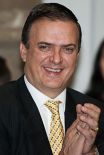 220px-Marcelo_Ebrard_2010.jpg