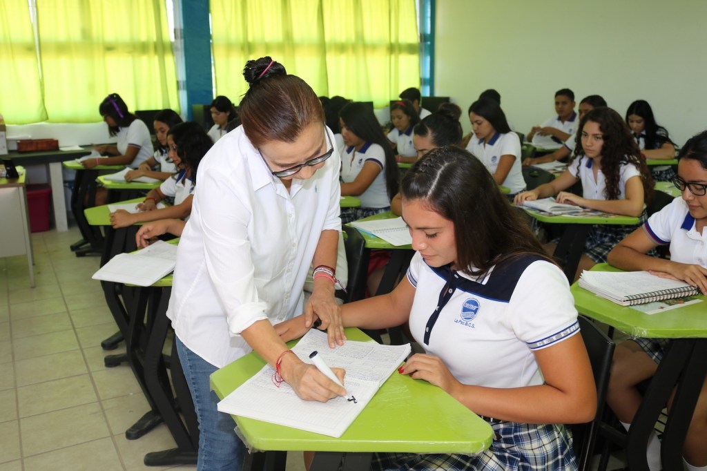 Continúan alumnos de Bachilleratos Técnicos con programa de formación&nbsp;Dual