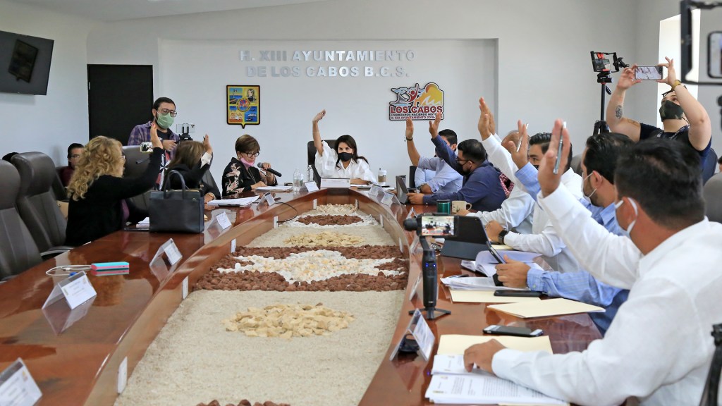 Alcaldesa de Los Cabos gestionará el recurso necesario para concluir la pavimentación de la Calle Nicolás Tamaral en&nbsp;CSL