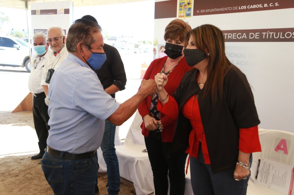 Con la entrega de Títulos de Propiedad, alcaldesa Armida Castro cumple su palabra a 196 familias de&nbsp;CSL