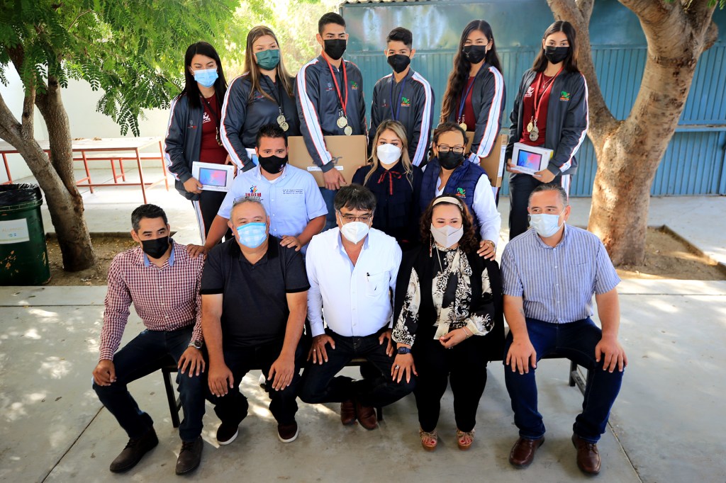 ¡Todo el apoyo de LEGGS a los atletas de&nbsp;#LosCabos!