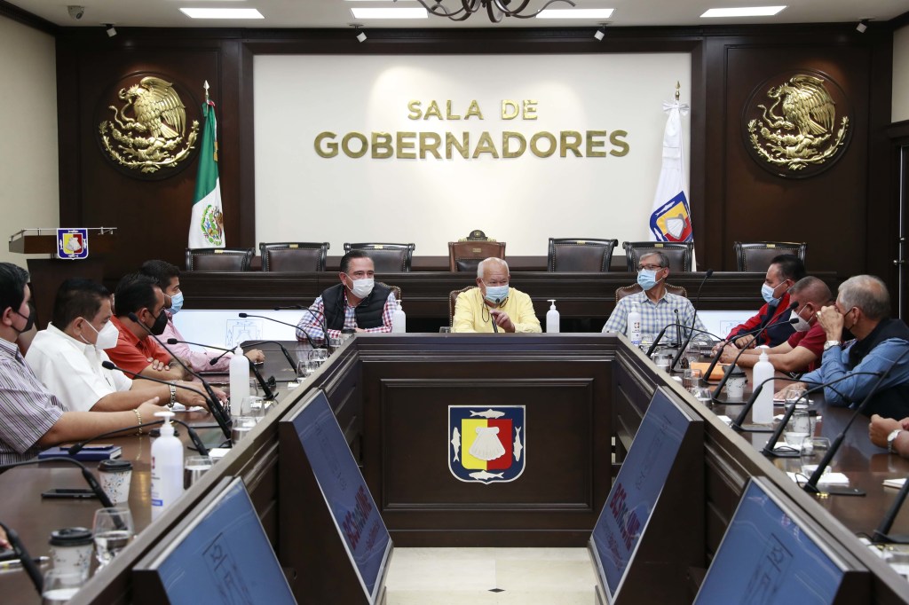 ¡Entregarán más placas para TAXI en Los&nbsp;Cabos!