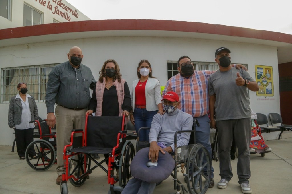 DIF Los Cabos y Fundación ORSAN benefician a 50 personas con&nbsp;discapacidad