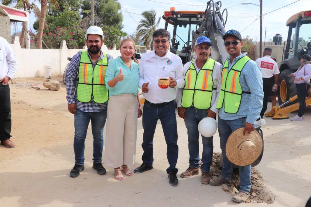 Más compromisos cumplidos; Gobierno de Los Cabos inicia obras de pavimentación en 2 calles de la colonia Los Venados en&nbsp;CSL