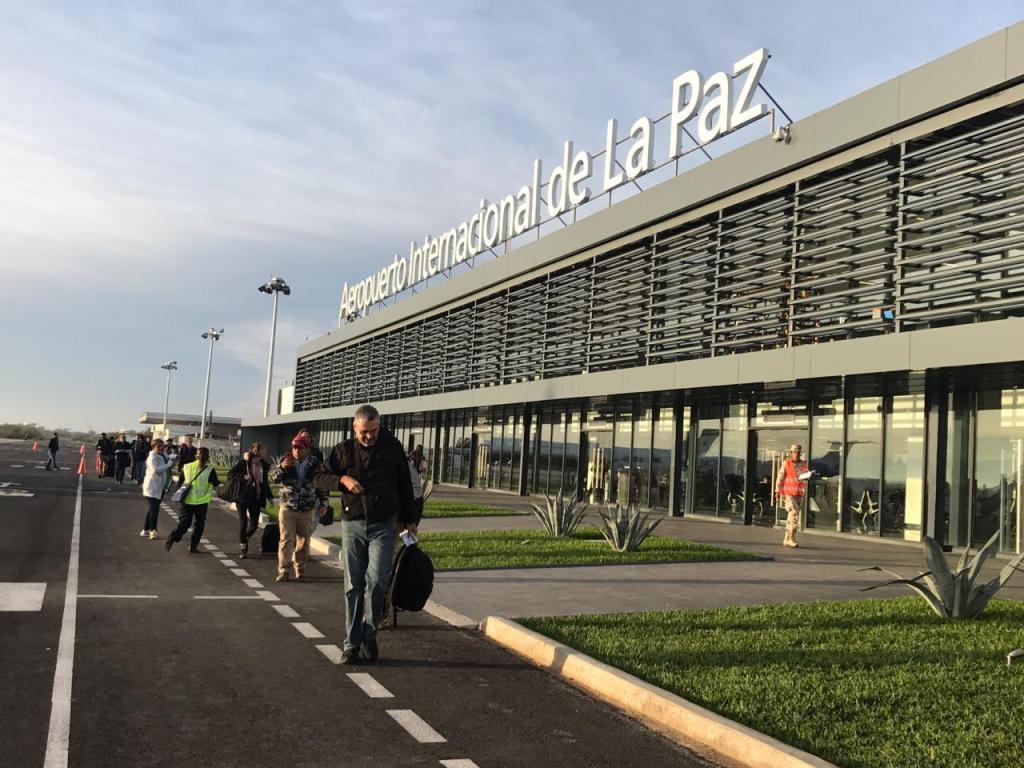 Llegada de turistas vía aérea a BCS superó los 4 millones, al cierre de 2022: Gobierno del&nbsp;Estado