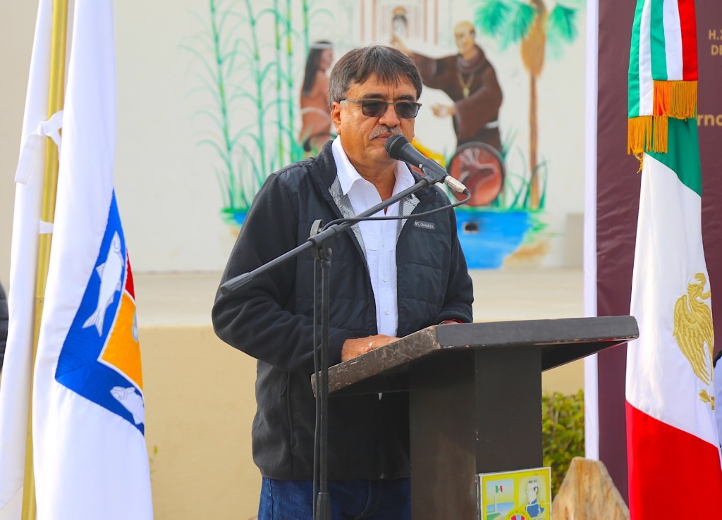 Alcalde Oscar Leggs Castro cumple un compromiso con habitantes de Santiago; entrega la rehabilitación de la palapa del Centro&nbsp;Ecológico