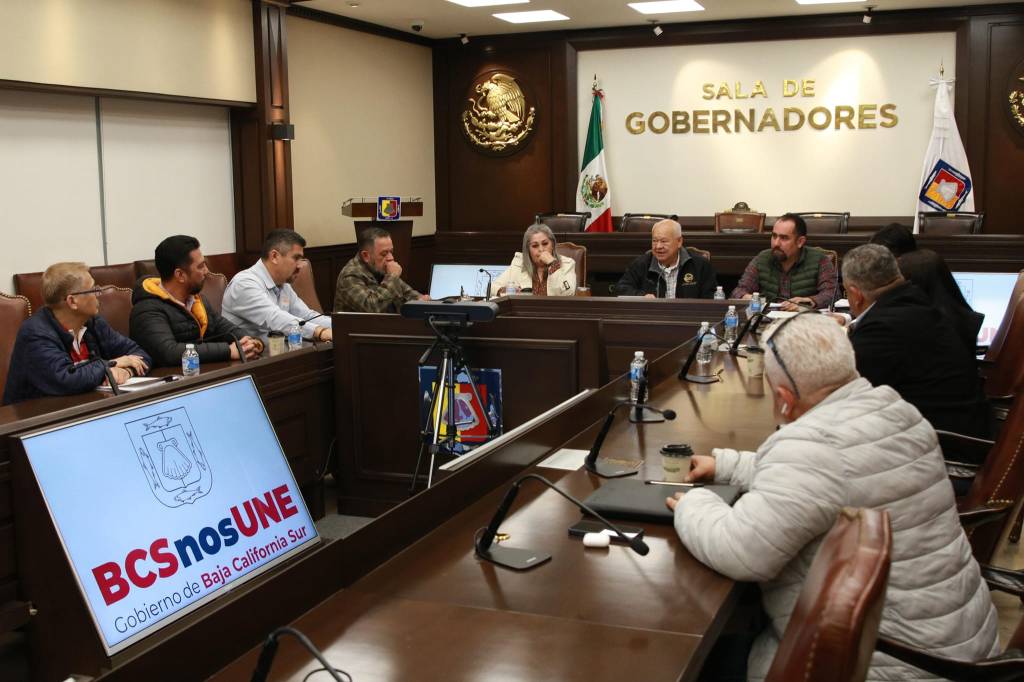 SE REÚNE GOBERNADOR VCC CON DIRIGENCIA DEL&nbsp;SNTE