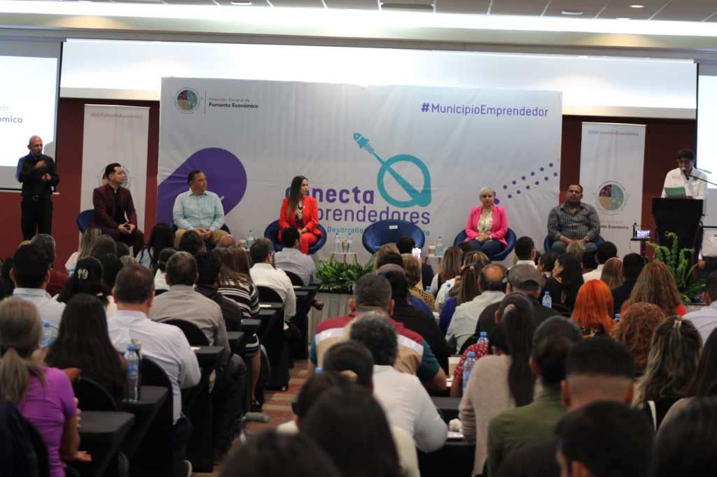 Impulsando la economía en Los Cabos, el Gobierno Municipal impulsa el programa Conecta&nbsp;Emprendedores