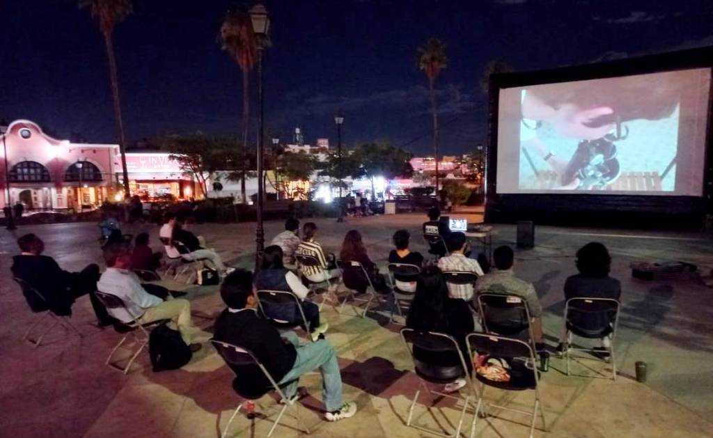 A través del Cinema Vagabundo el Gobierno de Los Cabos promueve la culminación de todas las&nbsp;artes
