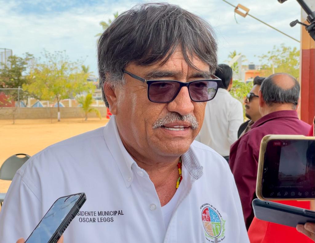 “Solamente juntos y en unidad podemos trabajar y dar resultados a nuestra gente”: alcalde Oscar Leggs&nbsp;Castro
