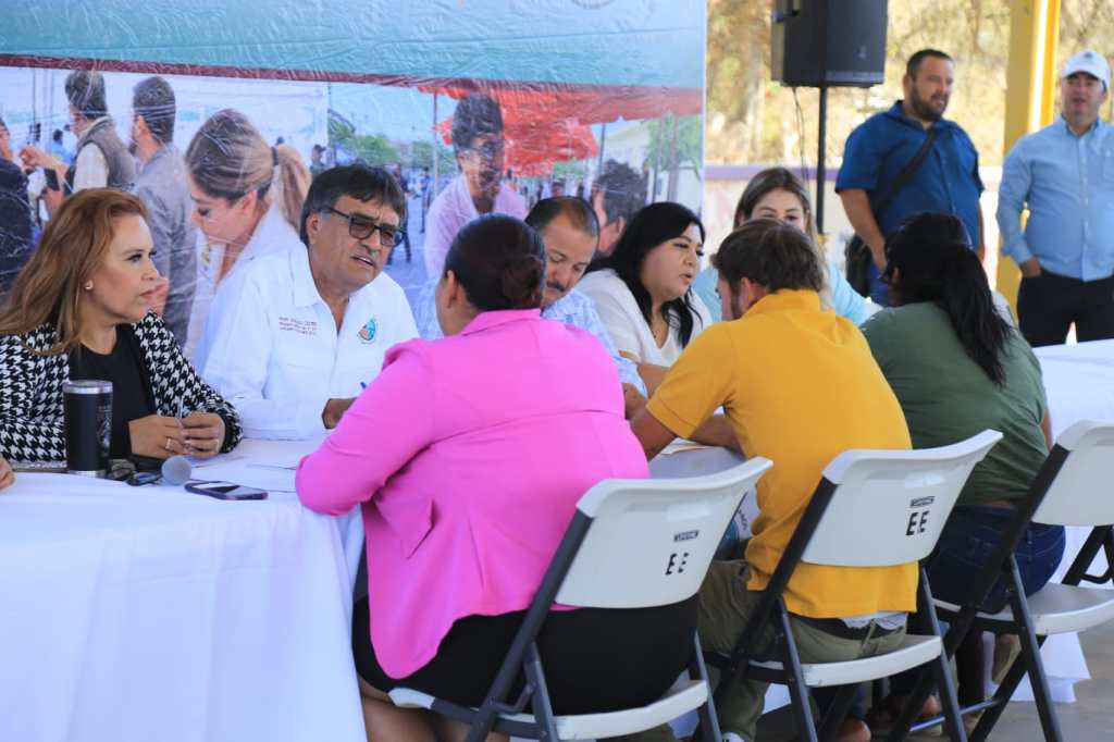 300 atenciones directas y más de 20 apoyos asistenciales brindó el Gobierno de Los Cabos durante la 19na Audiencia Pública celebrada en Buena&nbsp;Vista