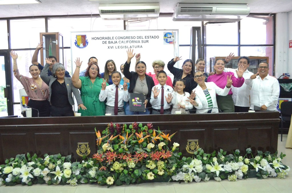 Parlamentarios infantiles del XII Parlamento Infantil de las Niñas y los Niños de México presentan informe de&nbsp;trabajo