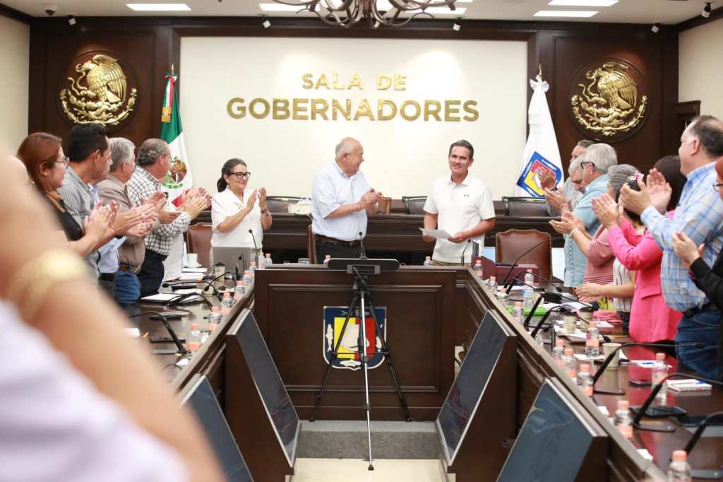 Entrega Gobernador VCC nombramiento a Noé Fiol como titular del&nbsp;INSUDE