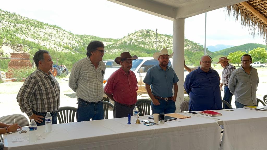 El alcalde de Los Cabos Oscar Leggs Castro tuvo a bien anunciar el inicio del programa de apoyo a la vivienda en el ejido La Candelaria de Cabo San&nbsp;Lucas.