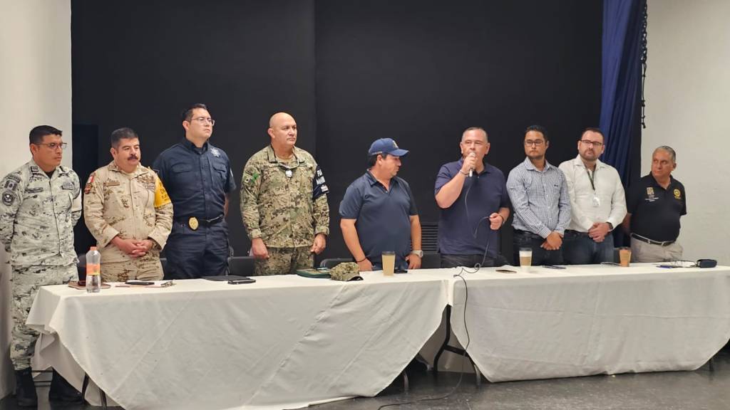 Tras el paso del huracán “Hilary” por el municipio de Los Cabos, Oomsapas, en trabajo coordinado con la CFE, actualmente ha restablecido 12 pozos que abastecen de agua potable a la&nbsp;población.