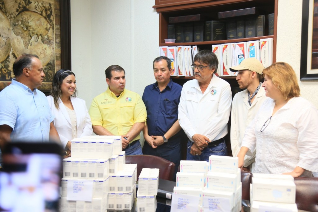 El Gobierno alcalde Oscar Leggs Castro en coordinación con la sociedad civil organizada,recibió en donación un lote de medicamento para combatir el&nbsp;cáncer.