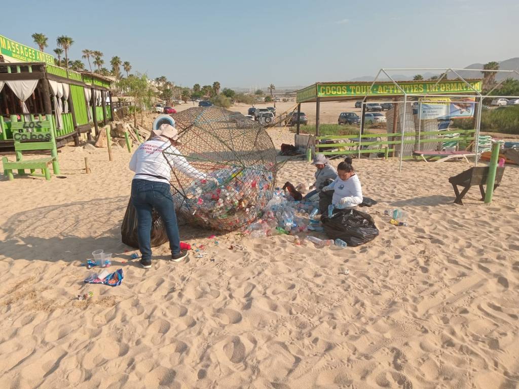 El municipio de Los Cabos es uno de los destinos turísticos en México apegado a la iniciativa de la recolección de plásticos en las&nbsp;playas.