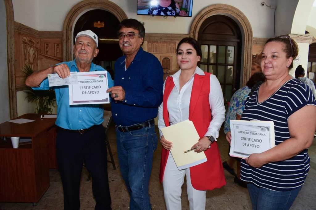 El alcalde Oscar Leggs Castro, a través de la Dirección Municipal de Atención Ciudadana se realizó la entrega de apoyos económicos a 5 personas en San José del&nbsp;Cabo.