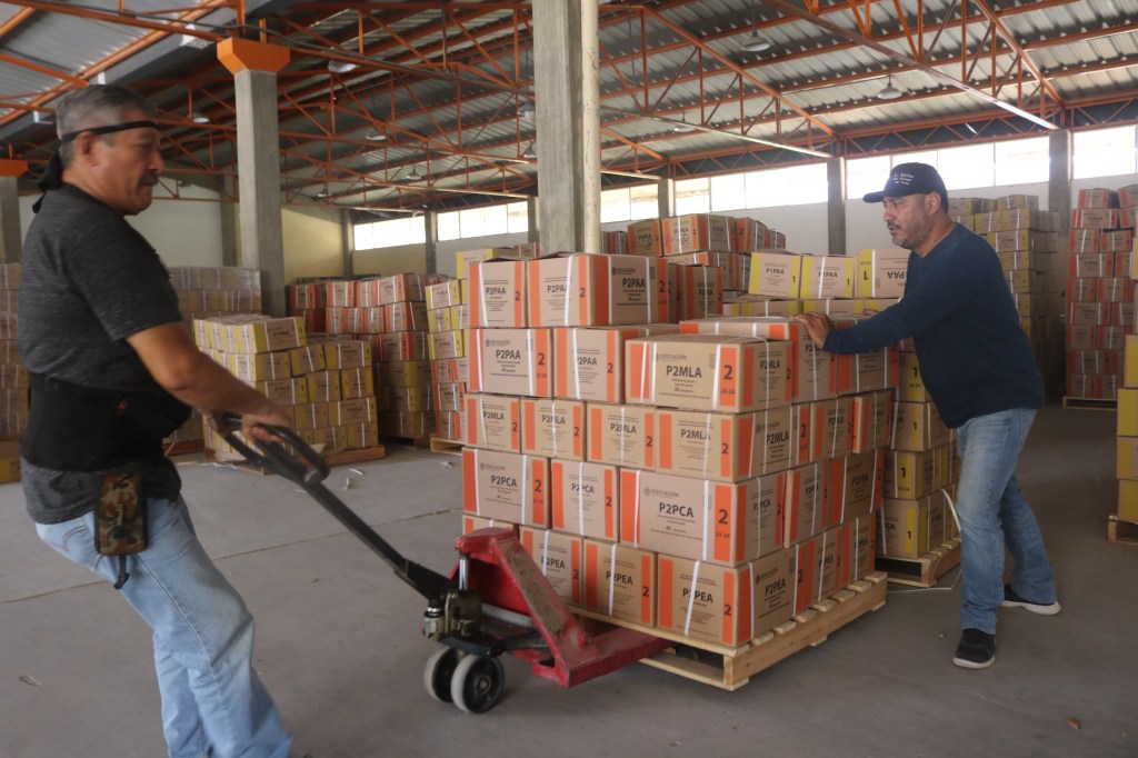 DISTRIBUYE SEP LIBROS DE TEXTO DE PREESCOLAR Y PRIMARIA EN LAS ZONAS ESCOLARES DE&nbsp;BCS