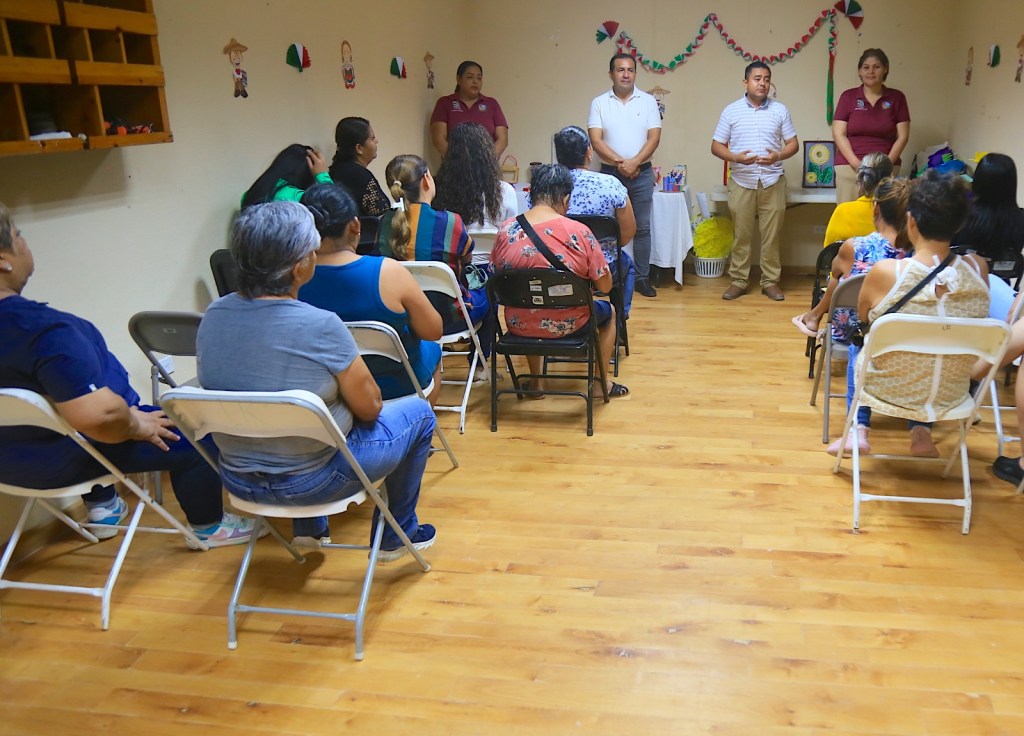 El XIV Ayuntamiento de Los Cabos, fomenta la integración y actividades productivas a través de los cursos y talleres de&nbsp;capacitación.