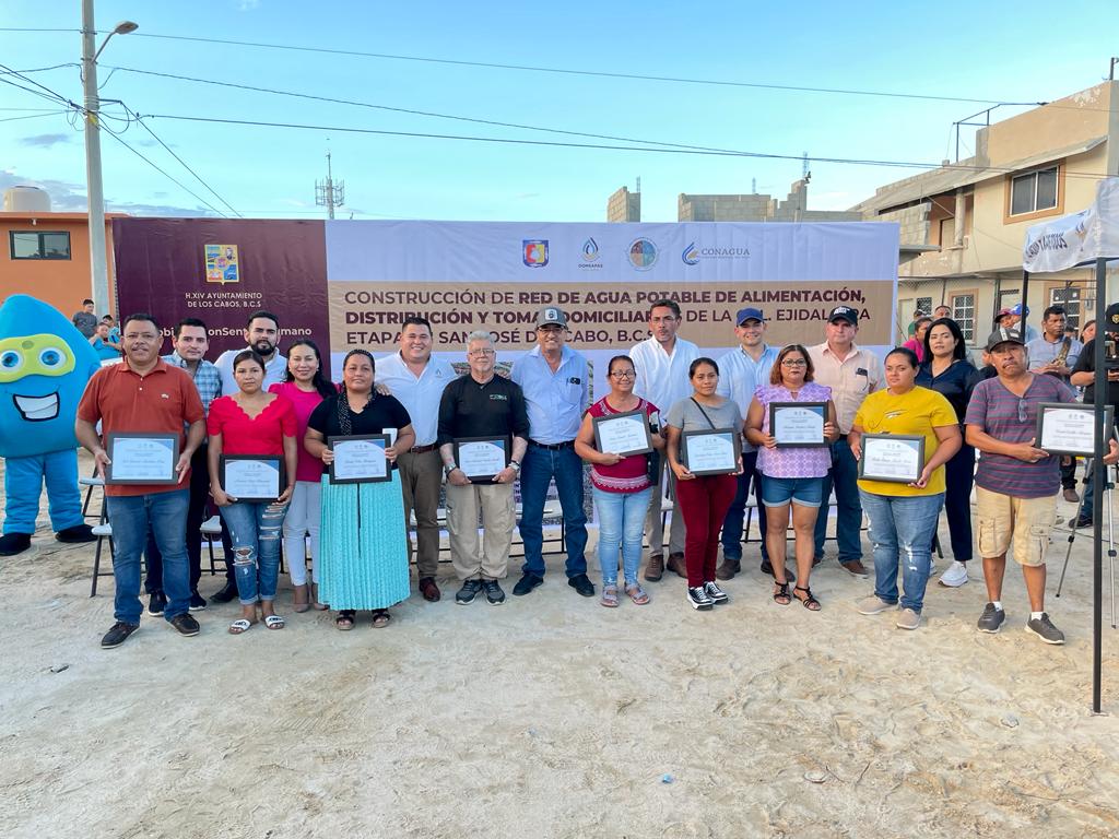 El alcalde Oscar Leggs Castro, realizó el banderazo de inicio de la obra de construcción de 3 mil 600 tomas domiciliarias, -en una 1ra&nbsp;etapa.