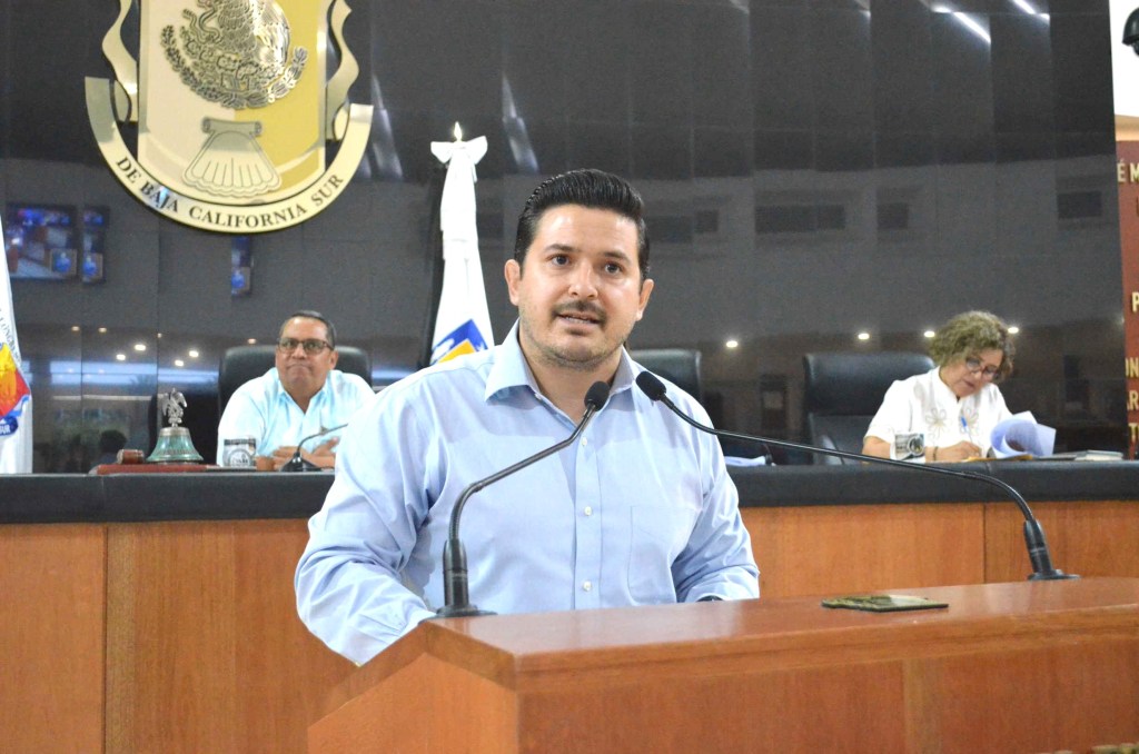 “Adultos Mayores merecen todo el reconocimiento, protección y solidaridad de la familia, sociedad y órganos de gobierno”: Diputado Eduardo “Yayo” Van&nbsp;Wormer