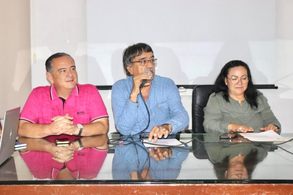 El Consejo Municipal de Protección Civil que preside el alcalde de Los Cabos Oscar Leggs Castro, realizó su 4ta sesión, derivado de la evolucion de&nbsp;«Lidia»