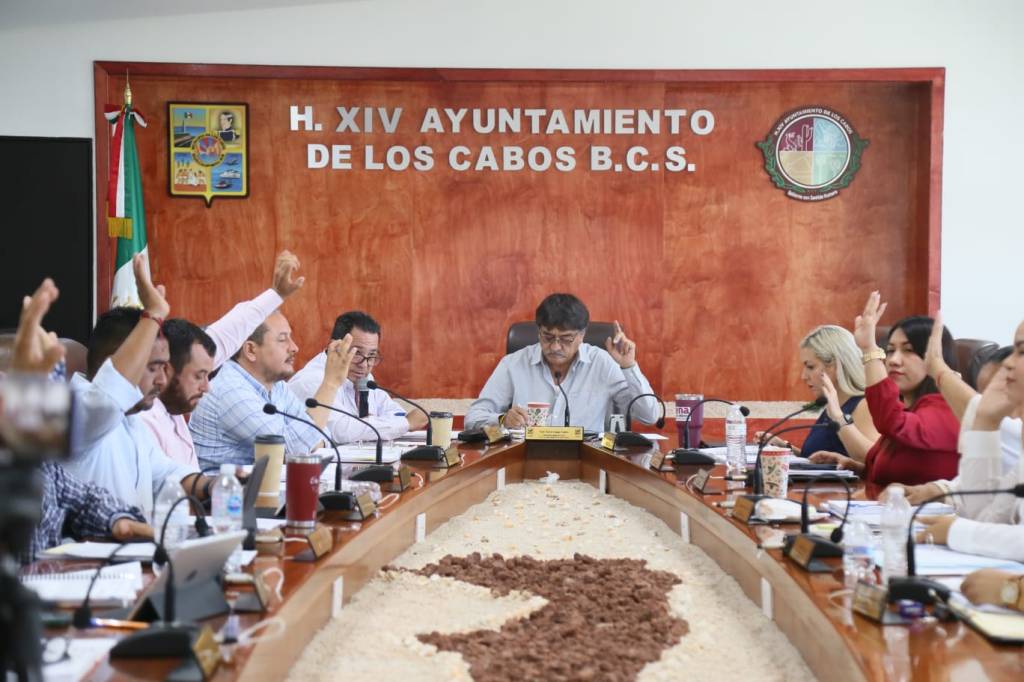 Durante la Vigésima Sexta Sesión Pública Ordinaria, integrantes del H. Cabildo de Los Cabos aprobaron el punto de acuerdo presentado por el alcalde Oscar Leggs&nbsp;Castro.