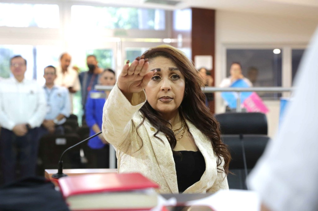 Rinde protesta Magistrada del TSJ Claudia Jeanette Cota&nbsp;Peña