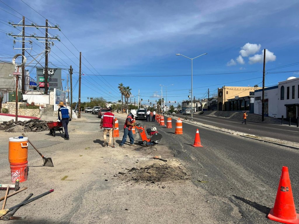 Se atienden las peticiones ciudadanas en cuanto al mantenimiento de vialidades y mejora de la infraestructura&nbsp;urbana.