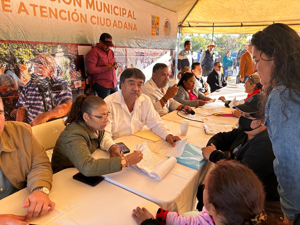 El alcalde de Los Cabos Oscar Leggs Castro encabezo la primera Audiencia Pública de este&nbsp;2024.