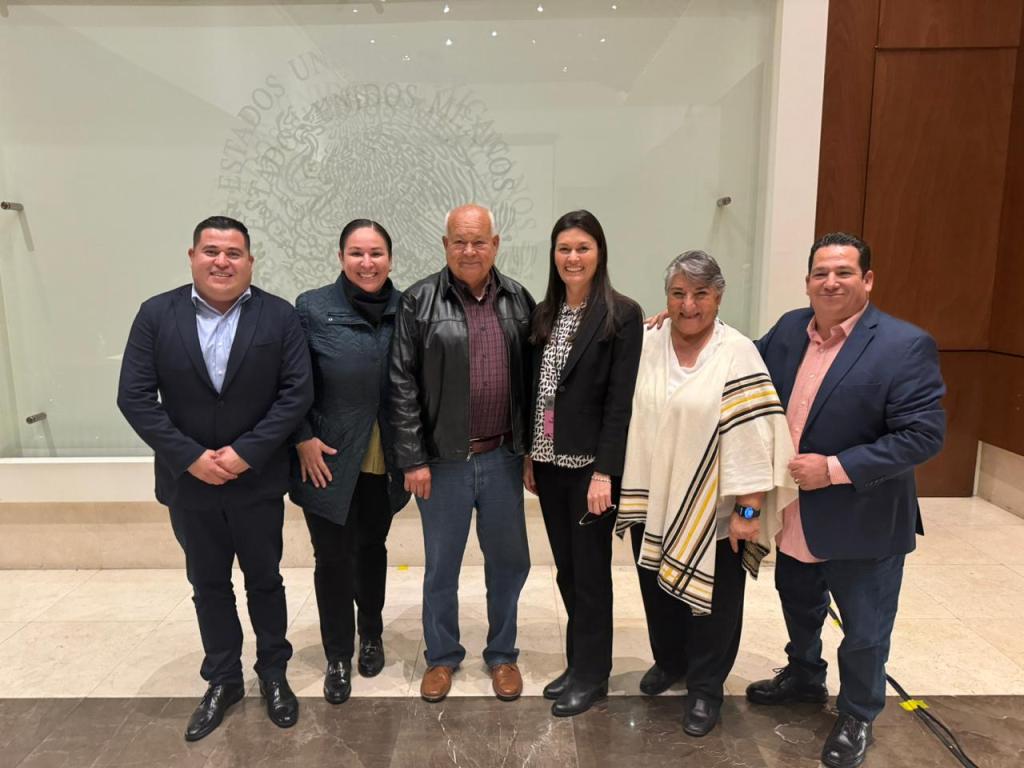 A través de una reunión en Palacio Nacional, personal de Fonatur, hizo entrega al Gobierno del Estado de Baja California Sur de los polígonos de la zona prioritaria en Los&nbsp;Cabos.