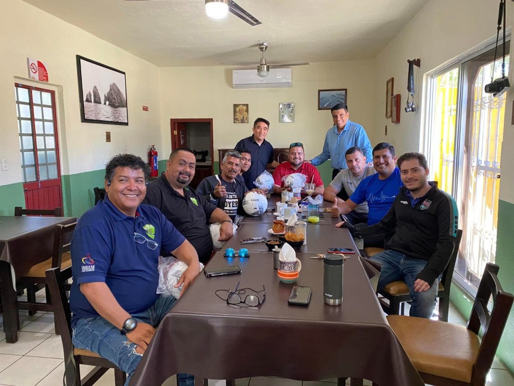 En un encuentro de cordialidad, el Instituto del Deporte se reunio con Héctor Padilla, director deportivo de Los Cabos United, con la finalidad de reafirmar lazos que han unido entre el Gobierno de Los Cabos y el club&nbsp;deportivo.