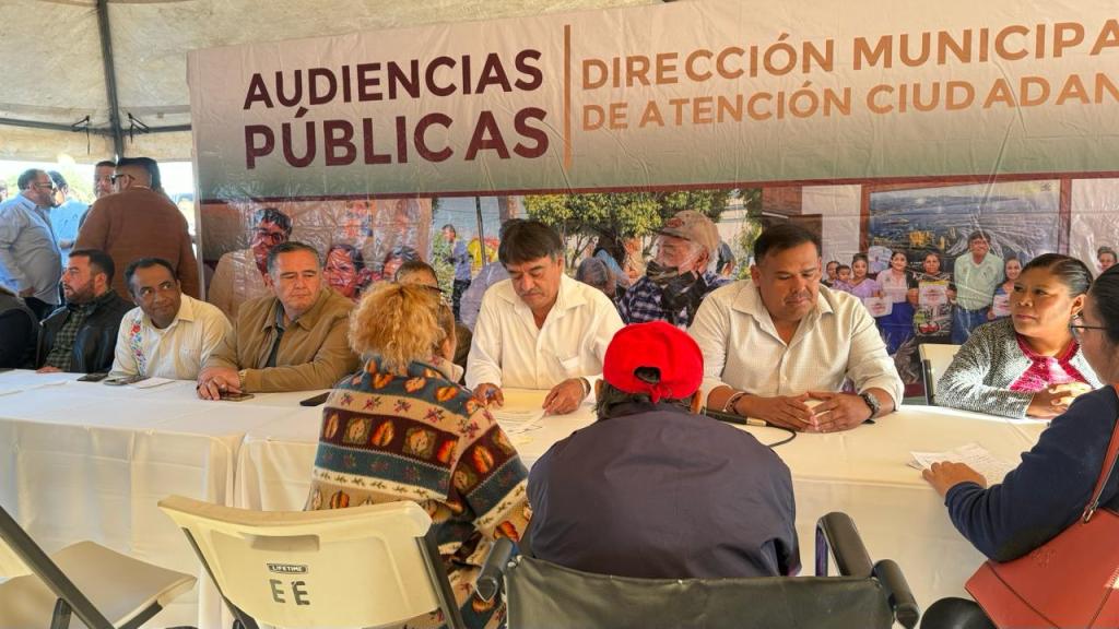A fin de que la ciudadanía conozca y acceda a los diversos beneficios gratuitos del Sistema Municipal DIF Los Cabos, que preside Flora Aguilar de Leggs, el director general Sergio Armando Sánchez Lizárraga, estuvo presente el la 24° Audiencia Pública del XIV Ayuntamiento de Los&nbsp;Cabos.