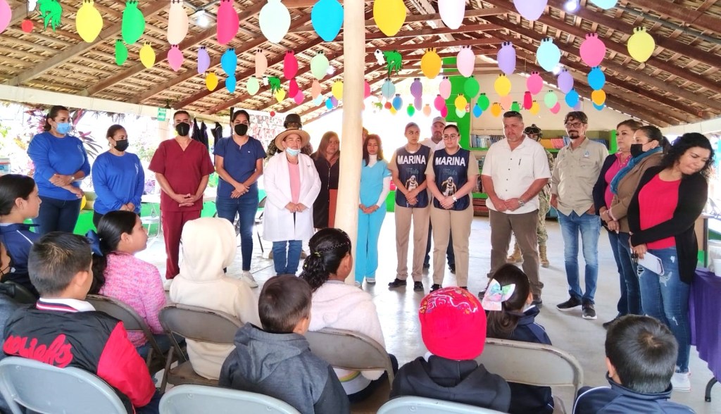 El Gobierno de Los Cabos, ofreció una jornada médica-social en la comunidad de La Candelaria en colaboración con integrantes de la Secretaría de&nbsp;Marina.