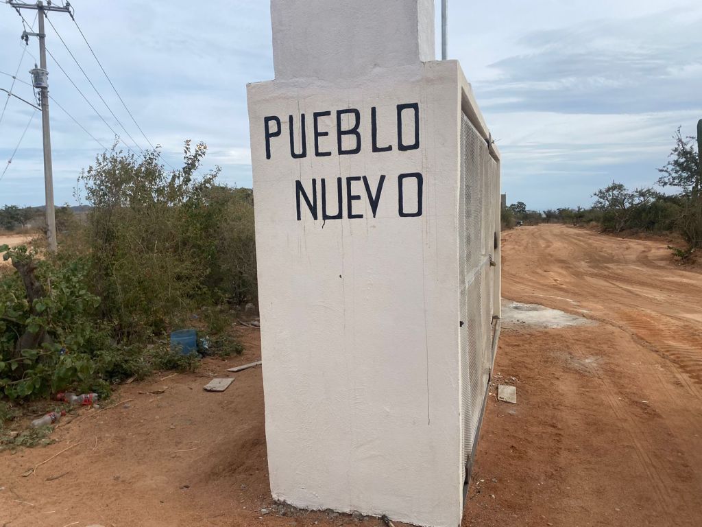 Personal de la Dirección General de Servicios Públicos llevó a cabo trabajos de rehabilitación y apertura de vialidades por donde circularán las nuevas rutas del transporte público en Cabo San&nbsp;Lucas.