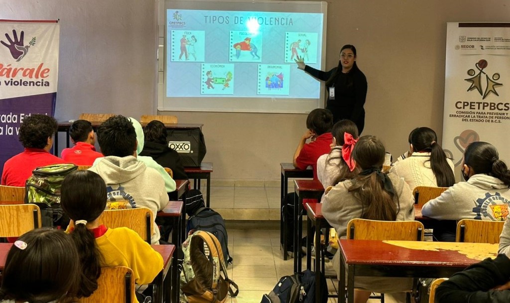 IMPARTEN CURSOS A ESTUDIANTES DE NIVEL BÁSICO PARA PREVENIR LA TRATA DE&nbsp;PERSONAS