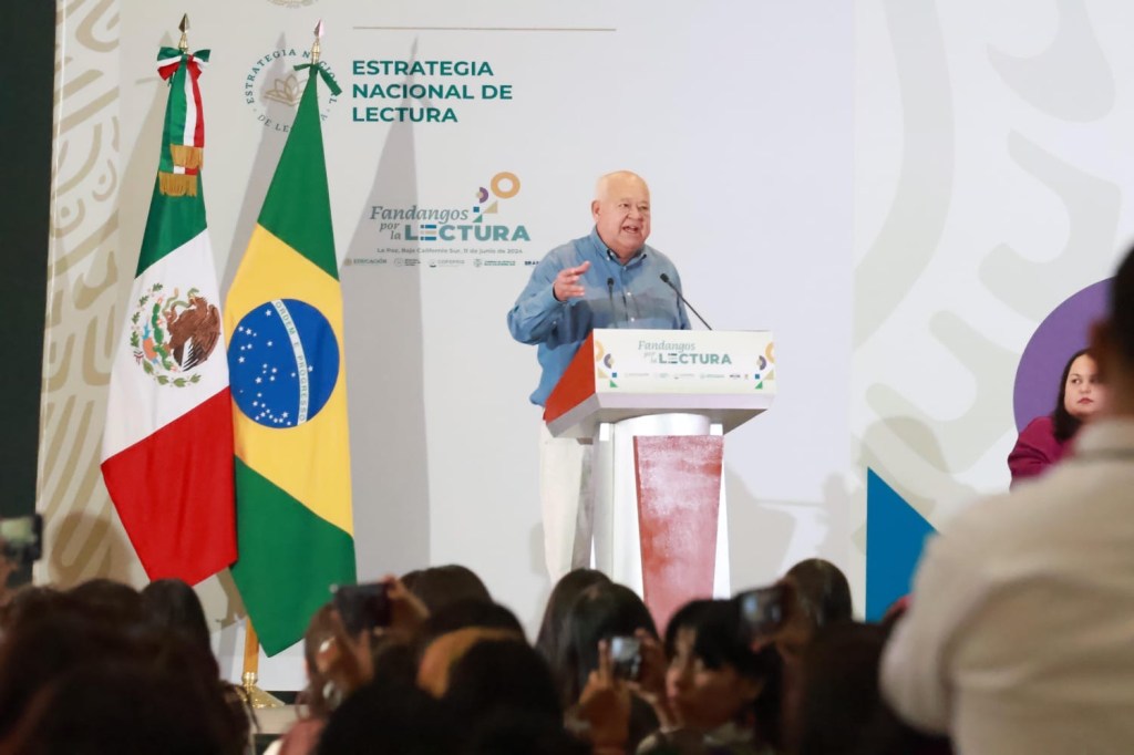 PARTICIPA GOBERNADOR VMCC EN “FANDANGO POR LA LECTURA” JUNTO A BEATRIZ GUTIÉRREZ&nbsp;MÜLLER