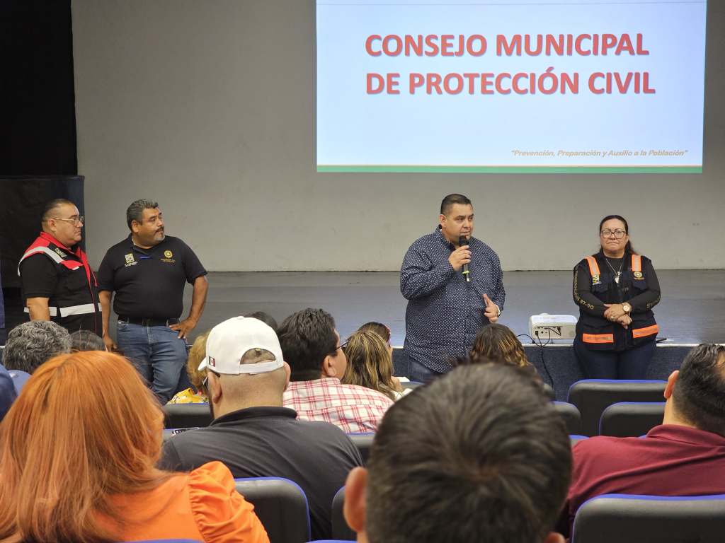 En una reunión interna, integrantes del Consejo Municipal de Protección Civil, detallaron las funciones de cada persona servidora pública dentro de las brigadas que conforman dicho&nbsp;Consejo.