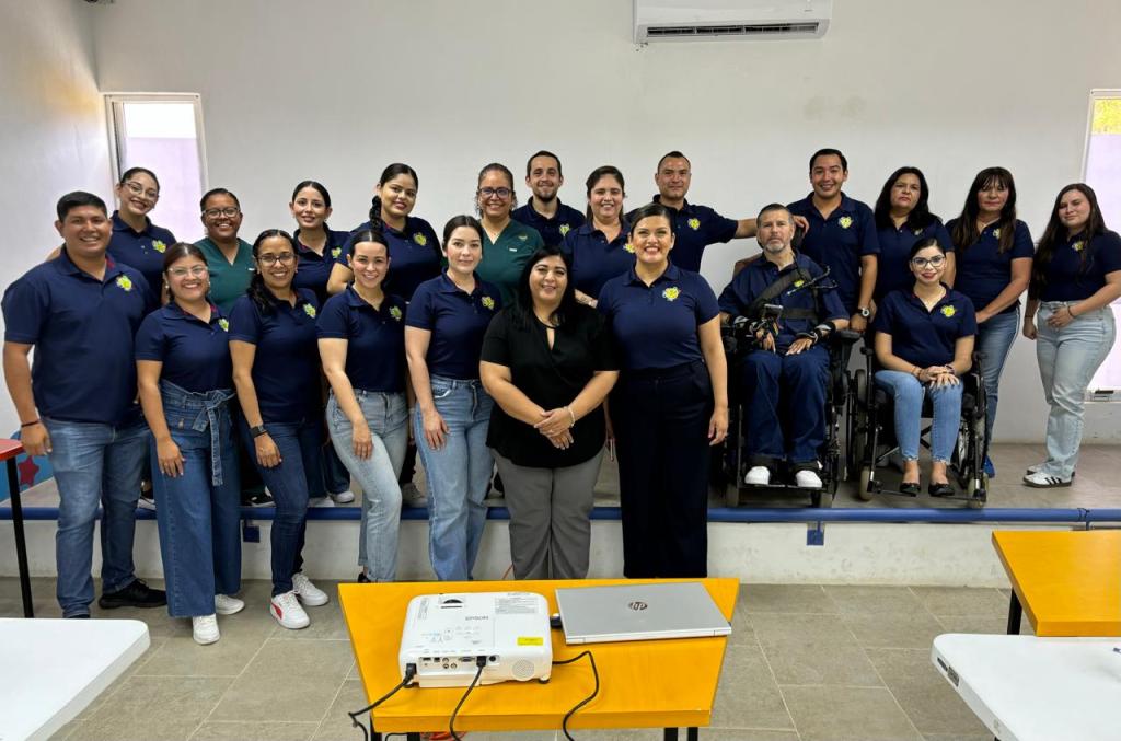 el Gobierno de Los Cabos  impartió una capacitación a 15 colaboradores relacionada con la prevención e intervención en conductas&nbsp;problemáticas.