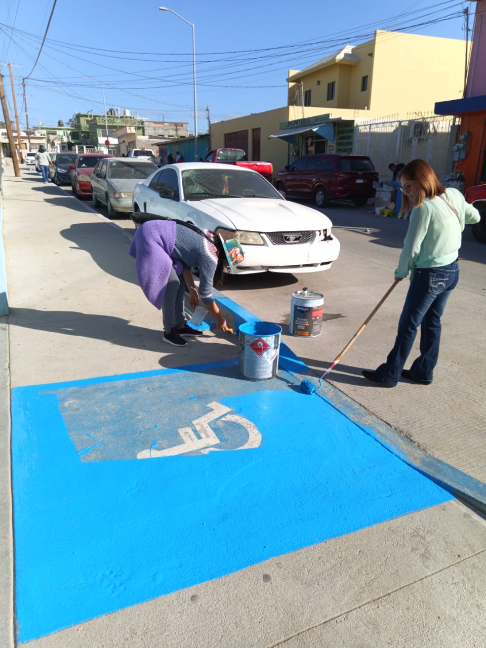 El Gobierno de Los Cabos a través de la Secretaría General Delegacional y la Coordinación de Educación en Cabo San Lucas continúan con el programa “Embellece tu entorno&nbsp;escolar”.