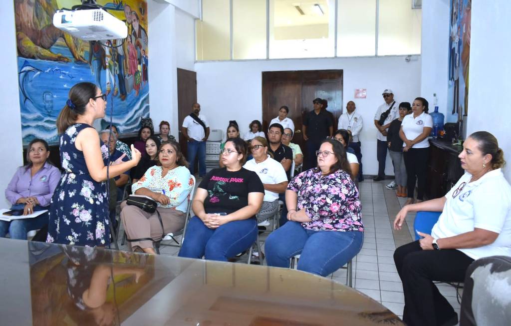 El Sindicato de Burócratas Sección Los Cabos ofreció una capacitación con el apoyo del personal de la Coordinación Municipal de Derechos&nbsp;Humanos.