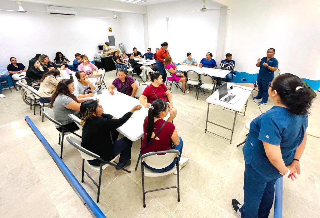 El Gobierno de Los Cabos , continúa impartiendo el taller “El papel de la familia en el desarrollo de la autonomía de las personas con autismo” dirigido a madres y padres de niñas y niños&nbsp;autistas.