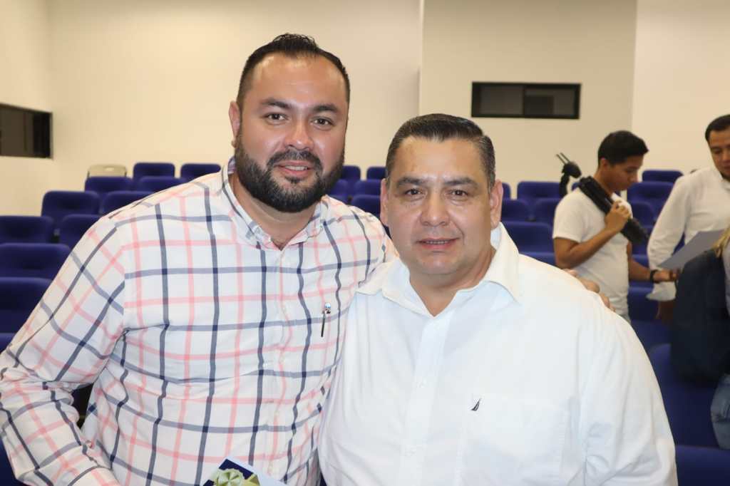 El coordinador de Administración en la Secretaría General Municipal,  como enlace para trabajar en conjunto con la Contraloría&nbsp;Municipal.