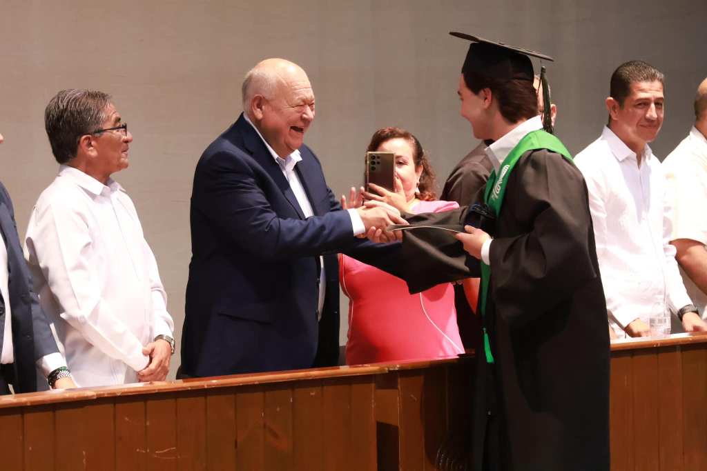 ASISTE VMCC A GRADUACIÓN DEL COBACH&nbsp;11